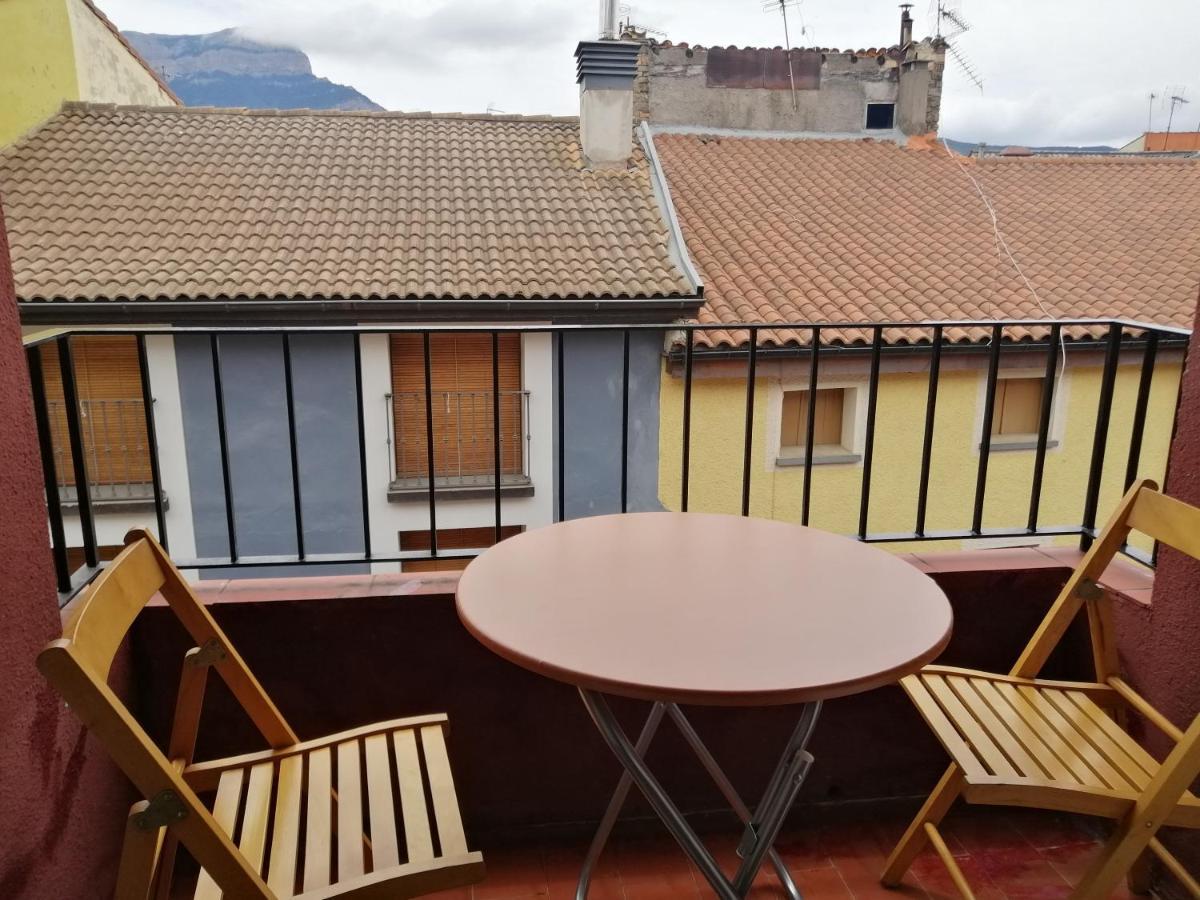 Luminoso, Centrico Y Silencioso Apartamento Jaca Exteriér fotografie