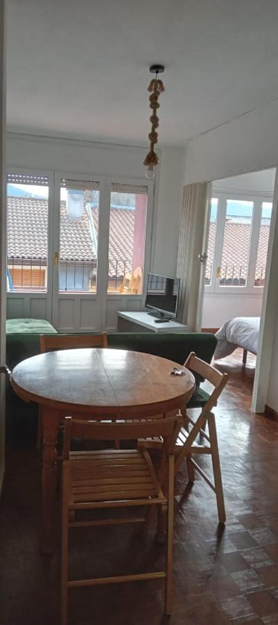 Luminoso, Centrico Y Silencioso Apartamento Jaca Exteriér fotografie